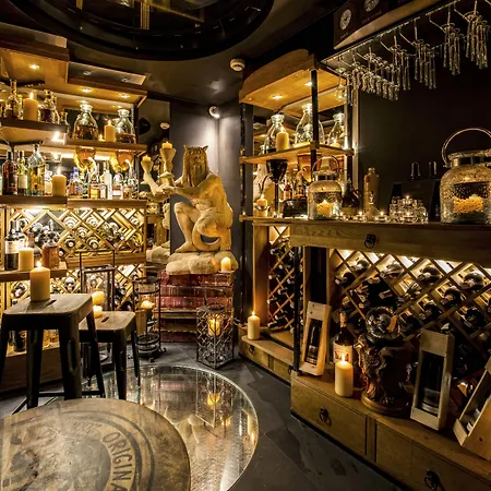 Ξενοδοχείο με διαμερίσματα Kanonicza 22 4*