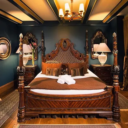 Ξενοδοχείο με διαμερίσματα Kanonicza 22