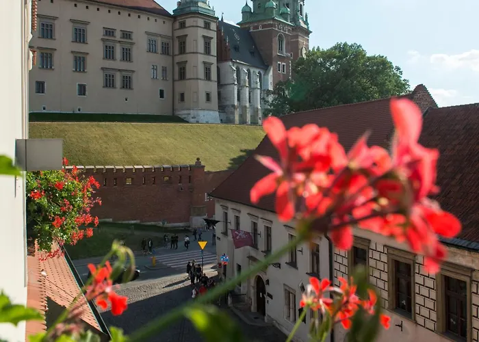 Kanonicza 22 מלון דירות 4*