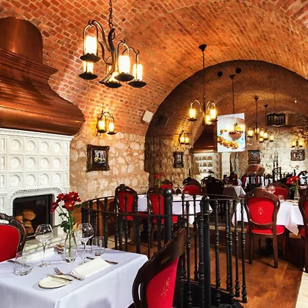 Kanonicza 22 Apart-hotel 4*