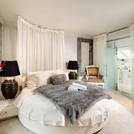 Kanonicza 22 Apart-hotel 4*